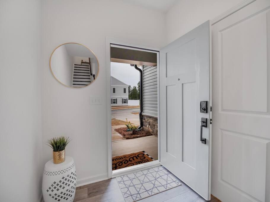 Gorgeous New Townhome/Charlotte! Екстер'єр фото